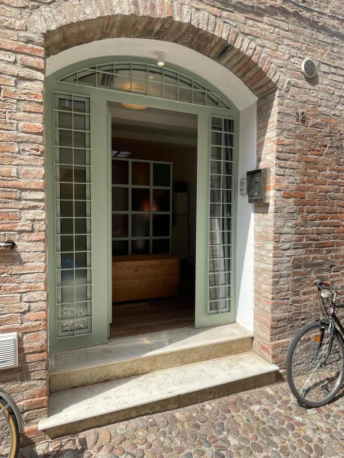 Estense 12 Appartamento in centro città Ferrara Esterno foto